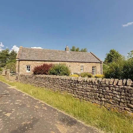 Charlton Gate Villa Greenhaugh Exterior photo